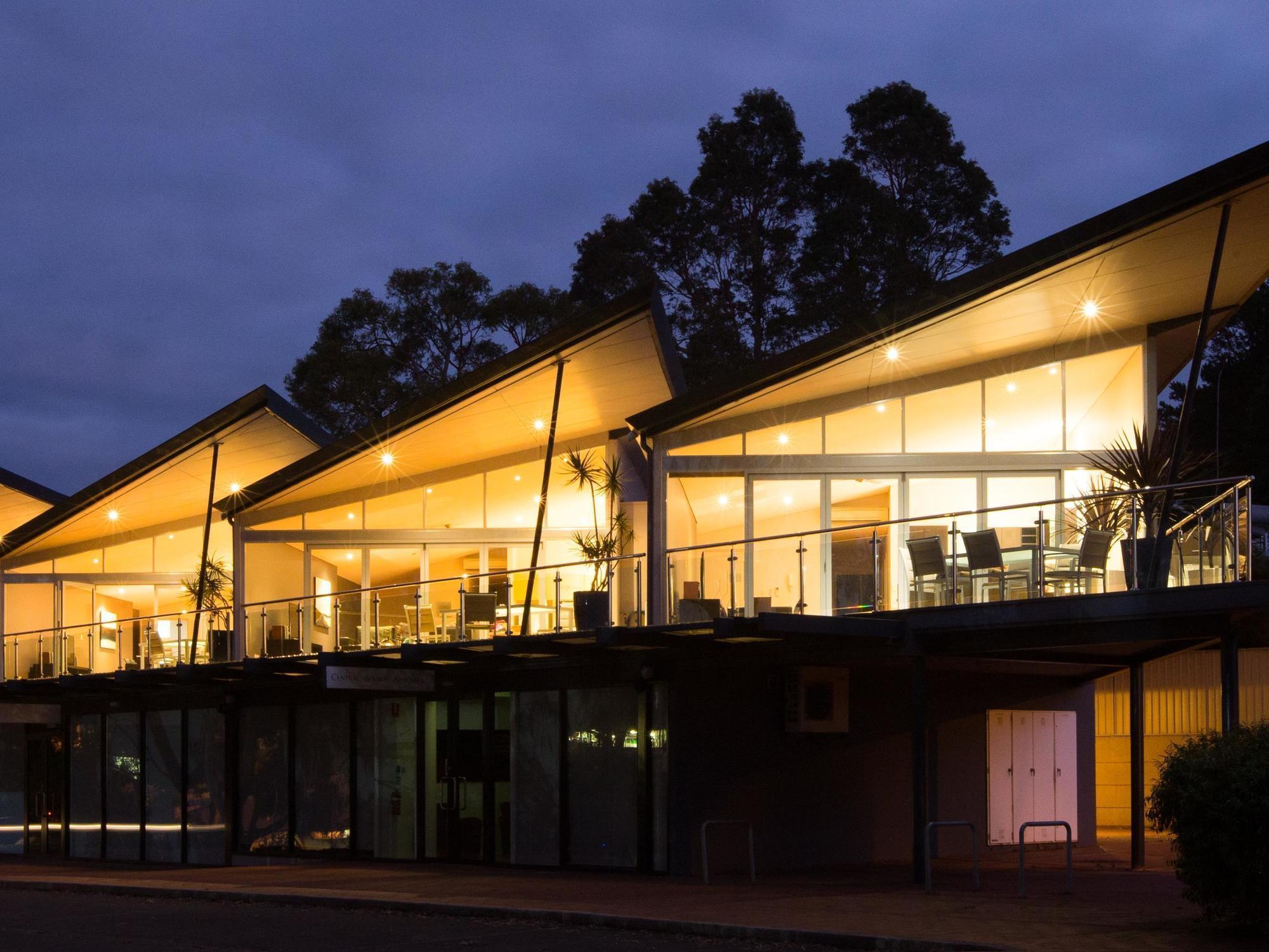 Central Avenue Apartments Margaret River Esterno foto