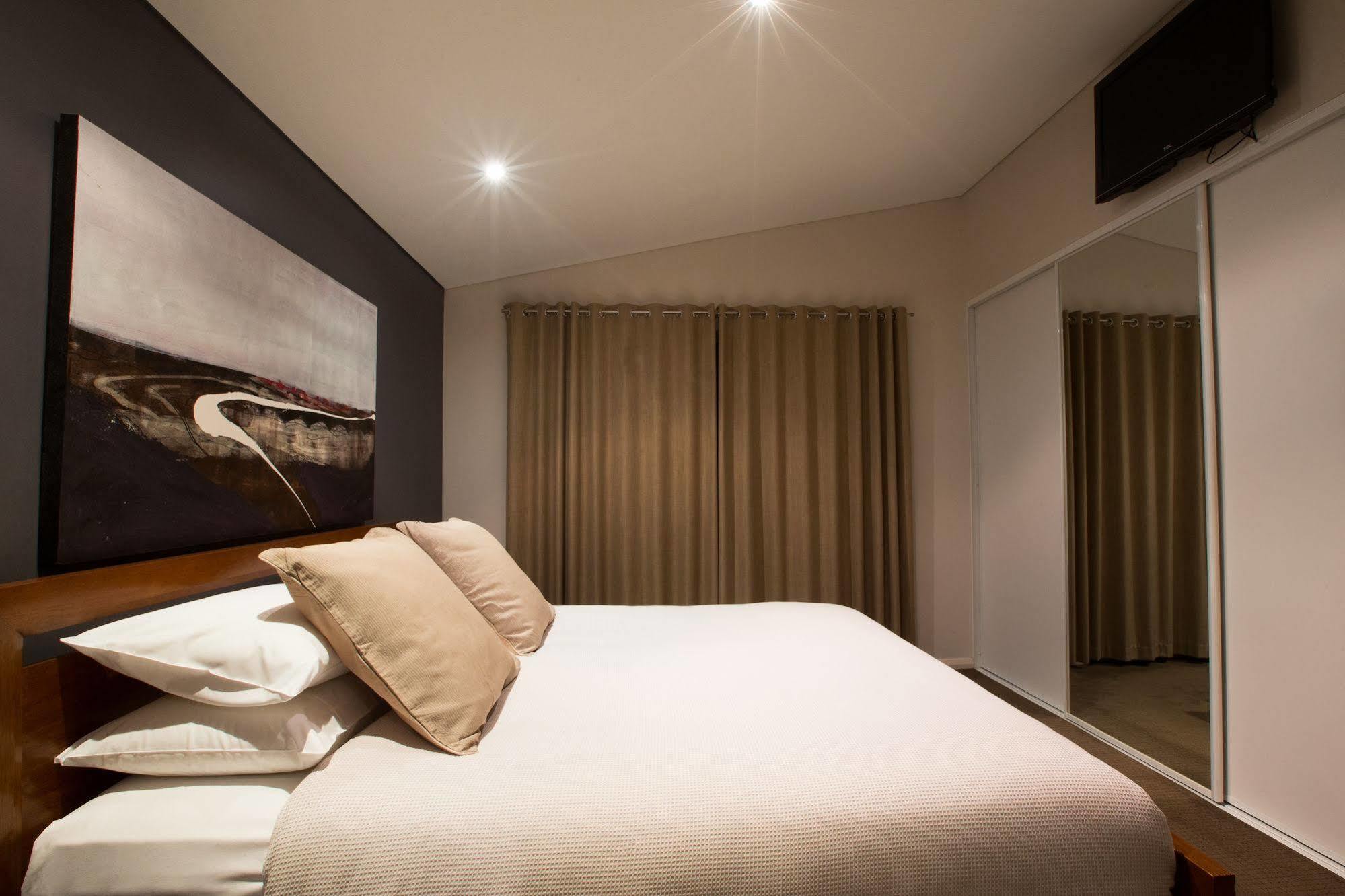 Central Avenue Apartments Margaret River Esterno foto